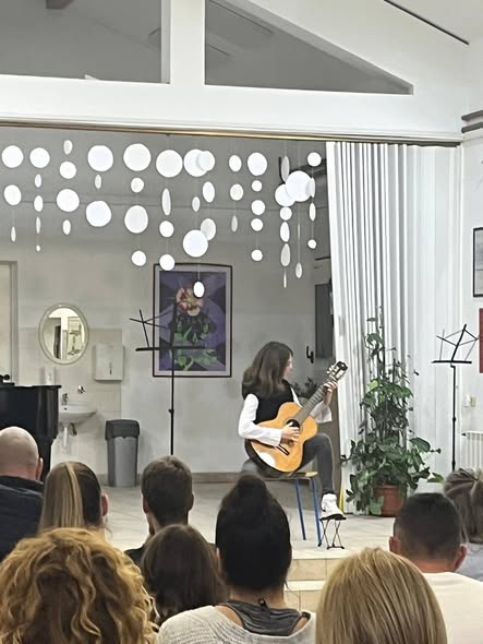 Božićni koncert Glazbenog odjela pri OŠ Vjekoslava Kaleba